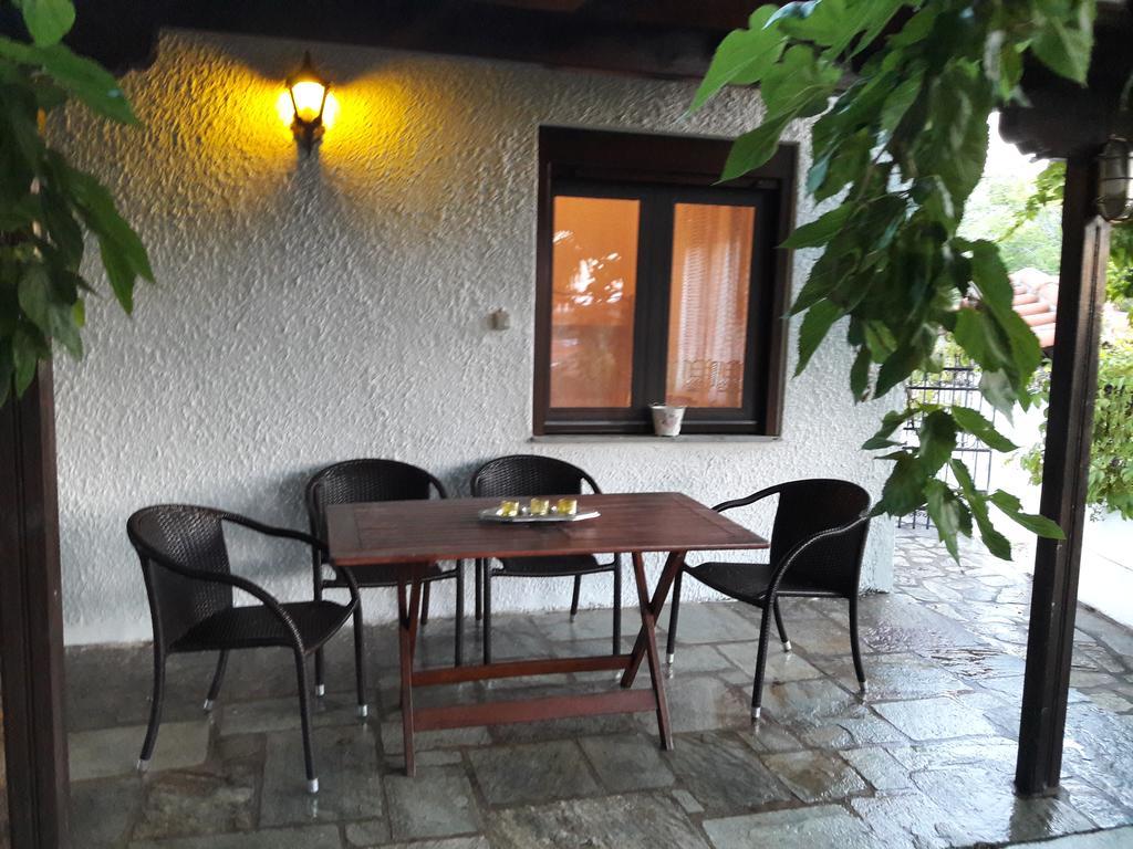 Kesi Holiday Home Potistika Exterior photo